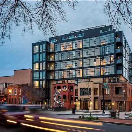 Pure Voyage Shaw Aparthotel
